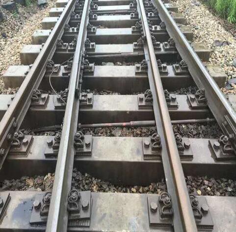 小(xiao)編給你講解鋼(gāng)軌的枕頭的作(zuo)用