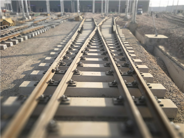 西安地(di)鐵3号線所(suo)用公司岔(chà)枕産品