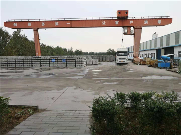 幹淨整潔的(de)貨場